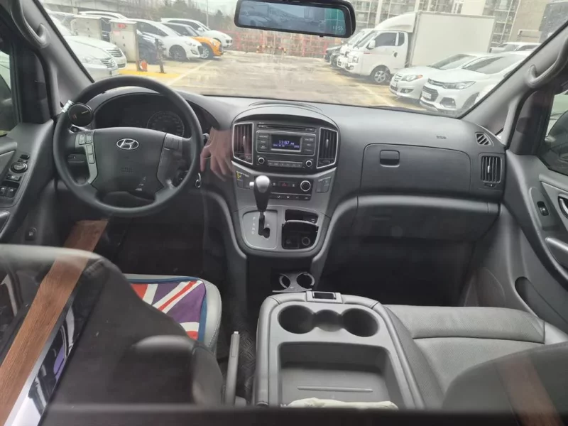 Hyundai Starex