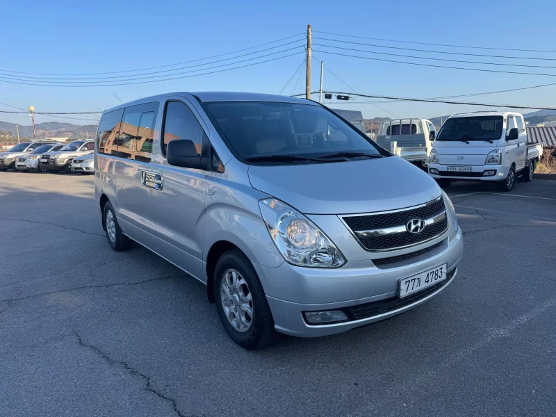 Hyundai Starex