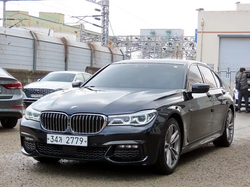BMW 7-Series