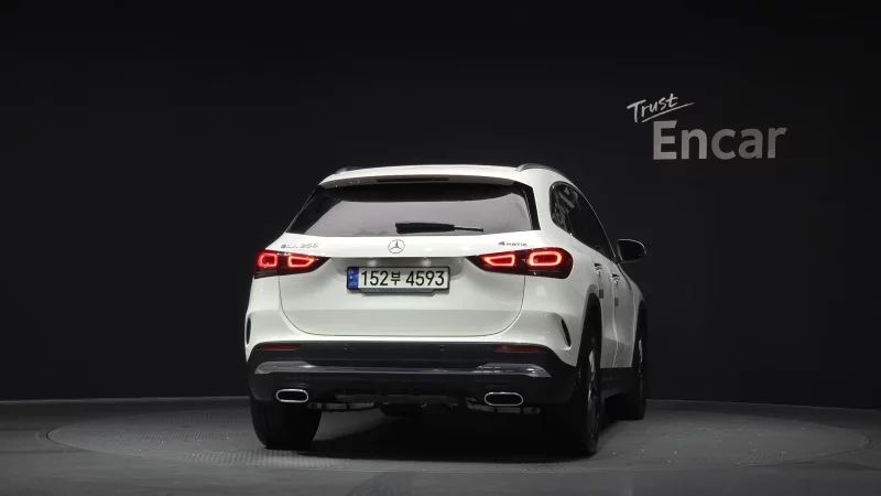 Mercedes-Benz GLA-Class