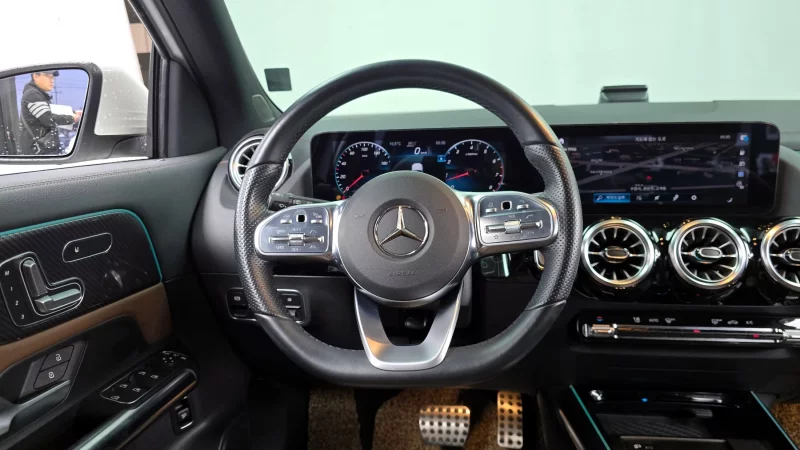 Mercedes-Benz GLA-Class