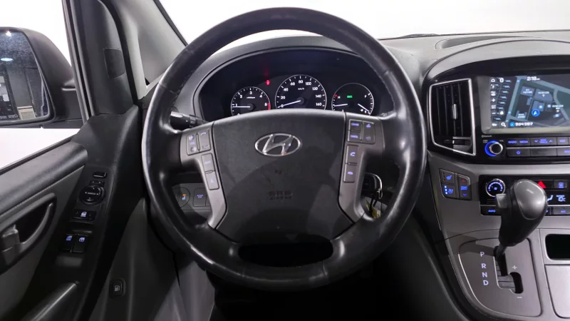 Hyundai Starex