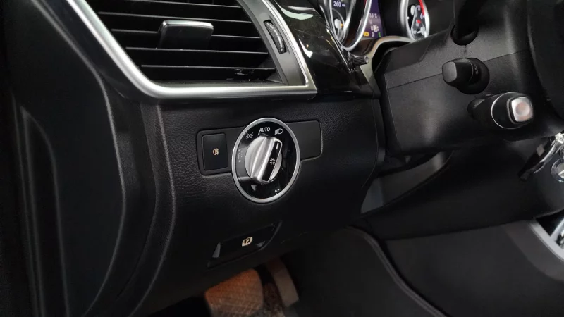 Mercedes-Benz M-class