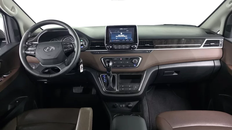 Hyundai Starex