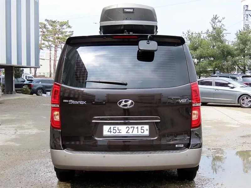 Hyundai Starex