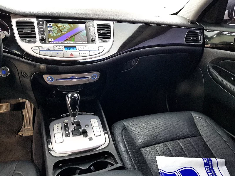 Hyundai Genesis