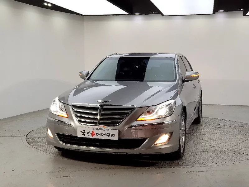Hyundai Genesis
