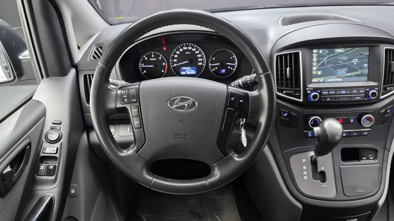 Hyundai Starex
