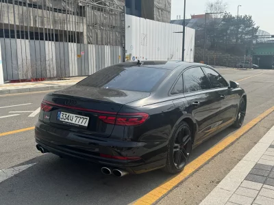 Audi S8