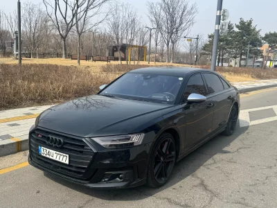 Audi S8