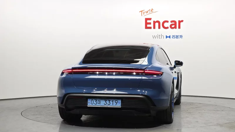 Porsche TAYCAN