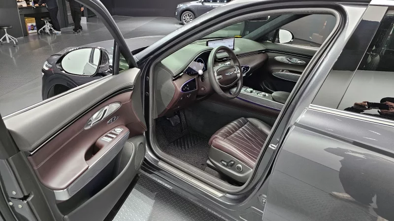 Genesis GV70