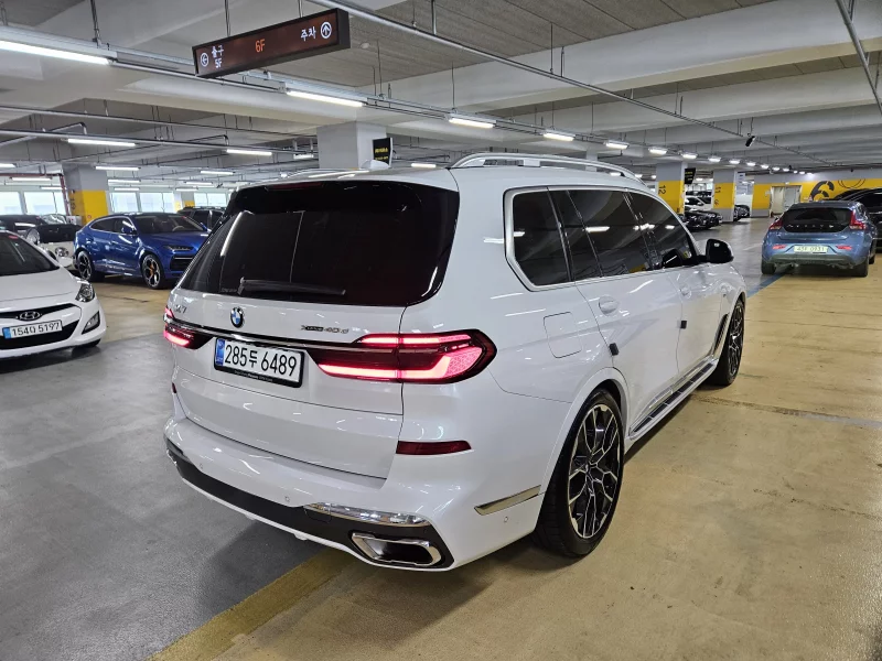 BMW X7