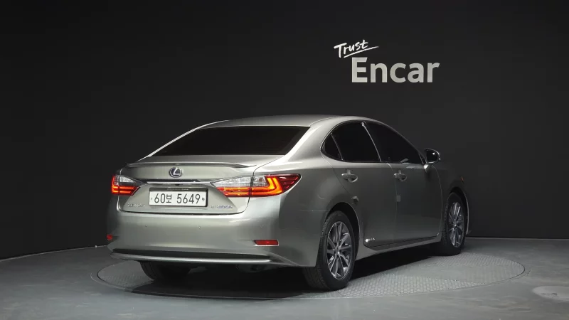 Lexus ES300h