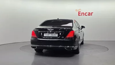 Genesis EQ900