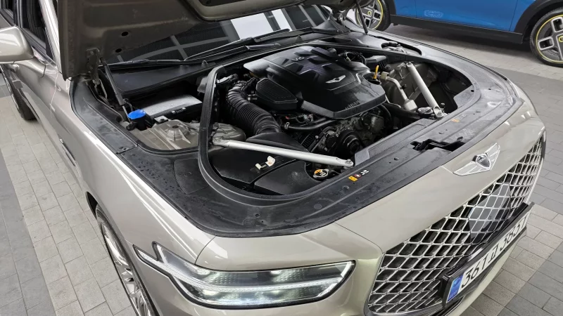 Genesis G90