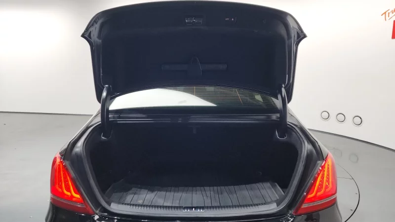 Genesis EQ900
