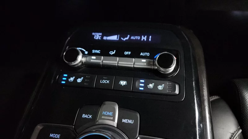 Genesis EQ900