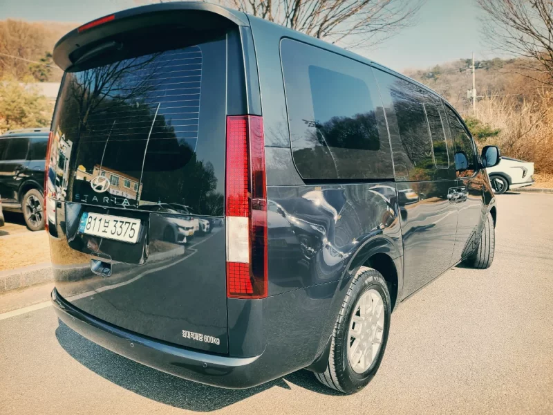 Hyundai Staria