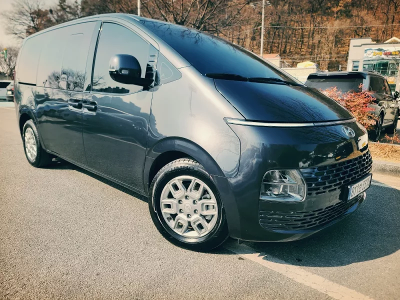 Hyundai Staria