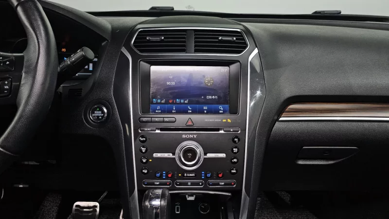 Ford EXPLORER