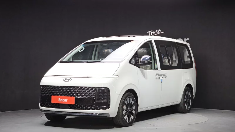 Hyundai Staria