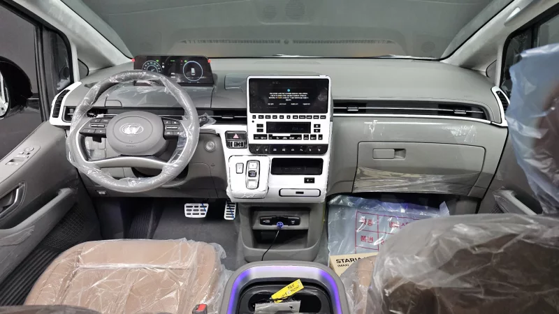 Hyundai Staria