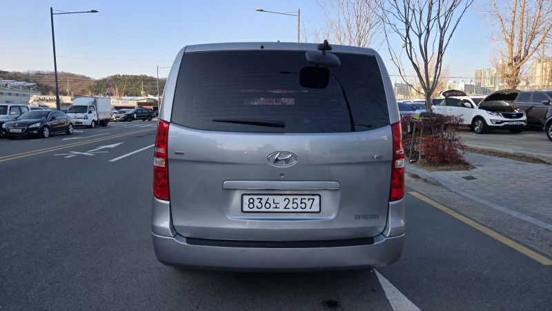 Hyundai Starex
