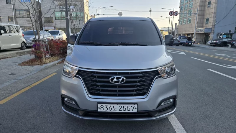 Hyundai Starex