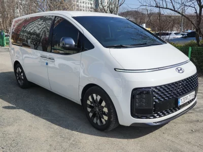 Hyundai Staria