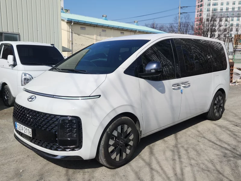 Hyundai Staria