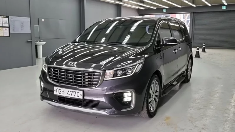 Kia Carnival