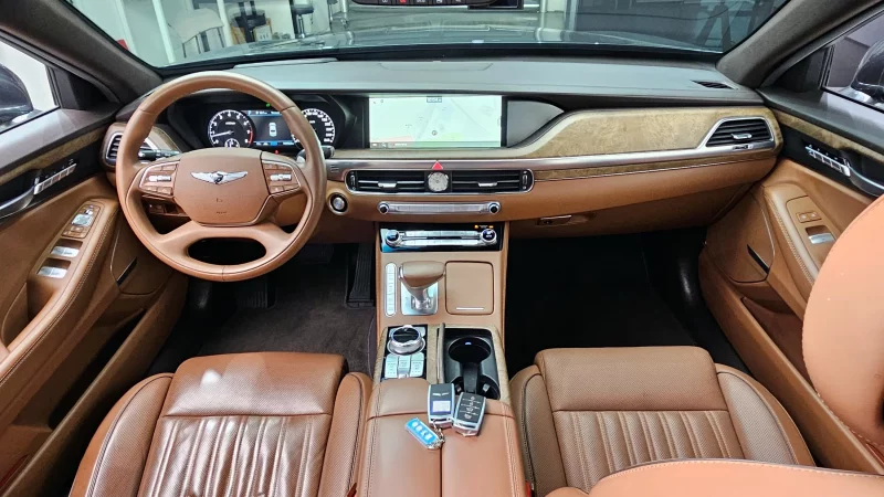 Genesis G90