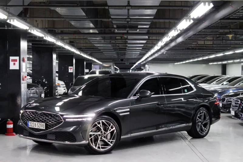 Genesis G90