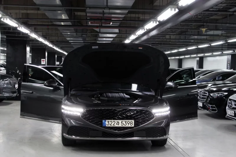 Genesis G90