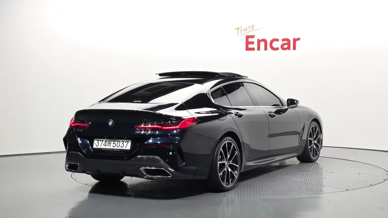 BMW 8-Series