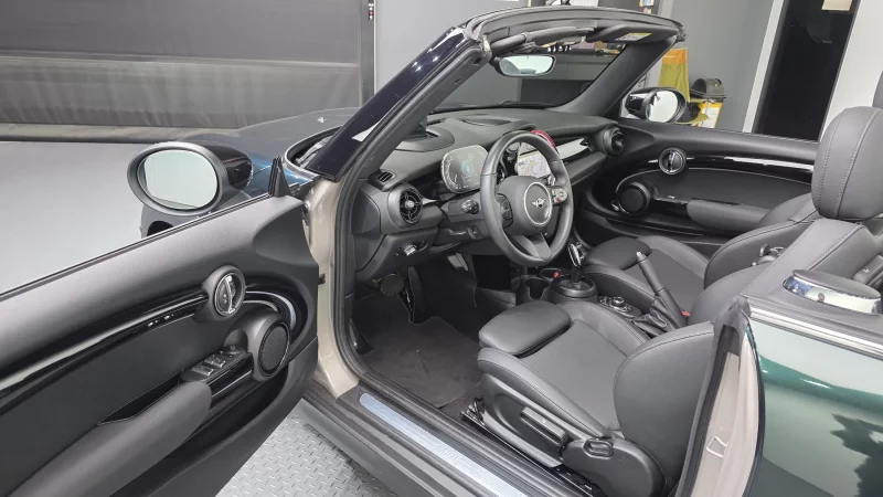 MINI Cooper Convertible