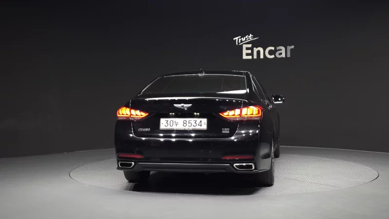 Hyundai Genesis