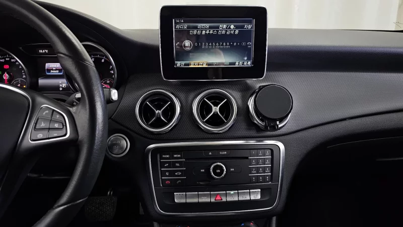 Mercedes-Benz GLA-Class