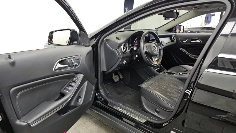 Mercedes-Benz GLA-Class
