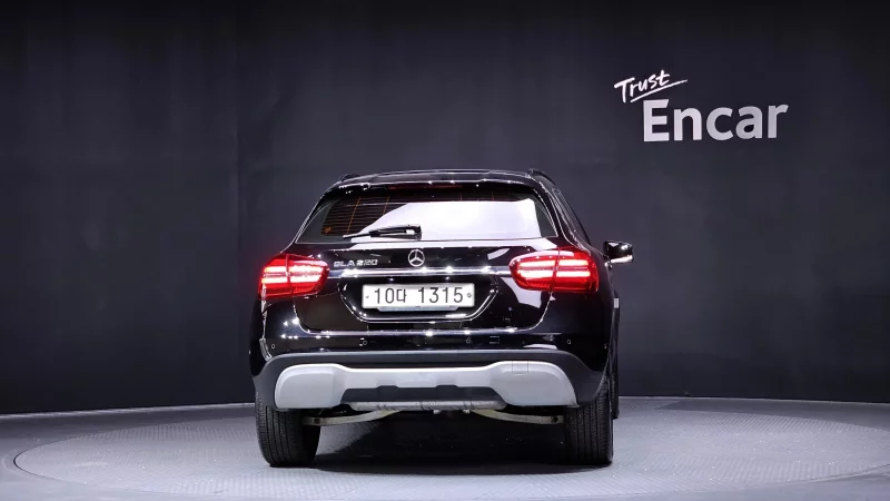 Mercedes-Benz GLA-Class