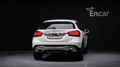 Mercedes-Benz GLA-Class
