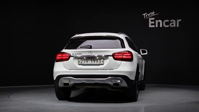 Mercedes-Benz GLA-Class