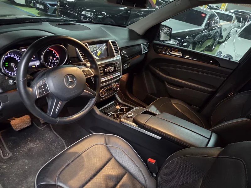 Mercedes-Benz M-class