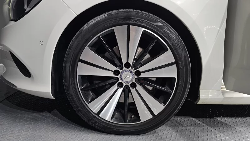 Mercedes-Benz CLA-Class