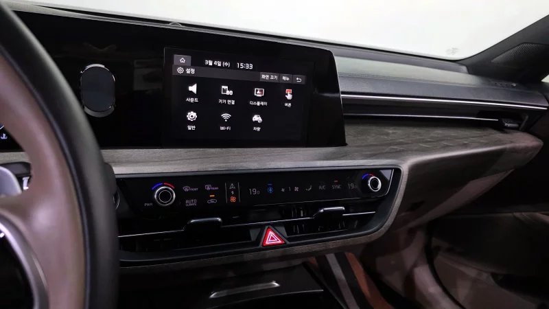 Kia K8