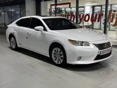 Lexus ES300h