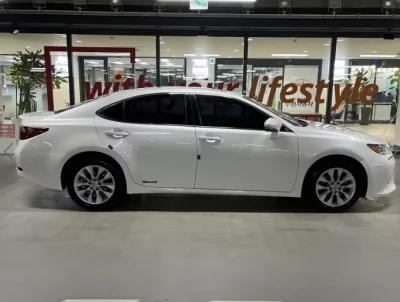 Lexus ES300h