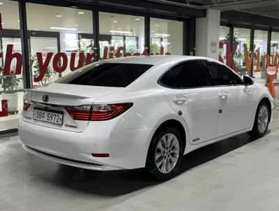 Lexus ES300h