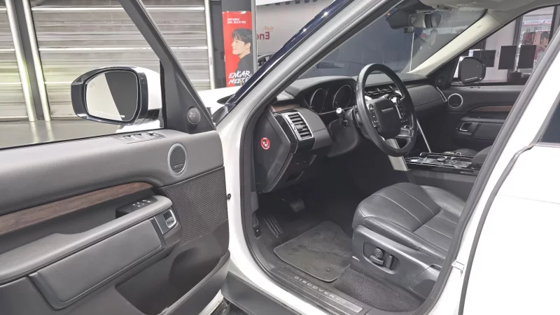Land Rover DISCOVERY